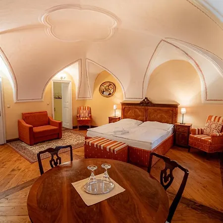 Cosmopolitan Ii. Guest house