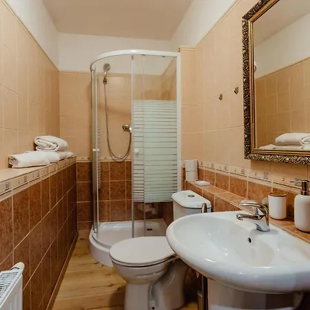 Cosmopolitan Ii. Banská Štiavnica