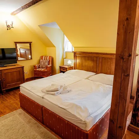 Cosmopolitan Ii. 3* Banska Stiavnica