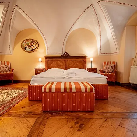 Cosmopolitan Ii. Guest house