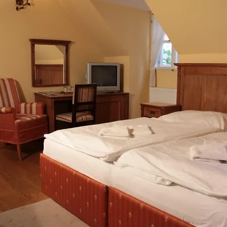 Cosmopolitan Ii. 3* Banská Štiavnica