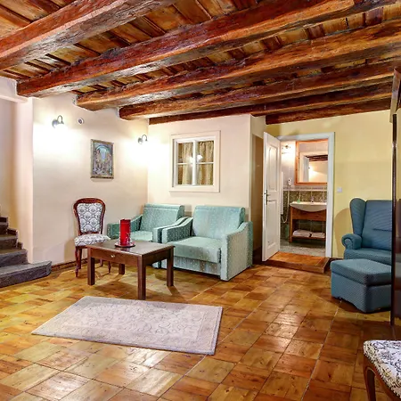 Cosmopolitan Ii. Pensjonat Banská Štiavnica